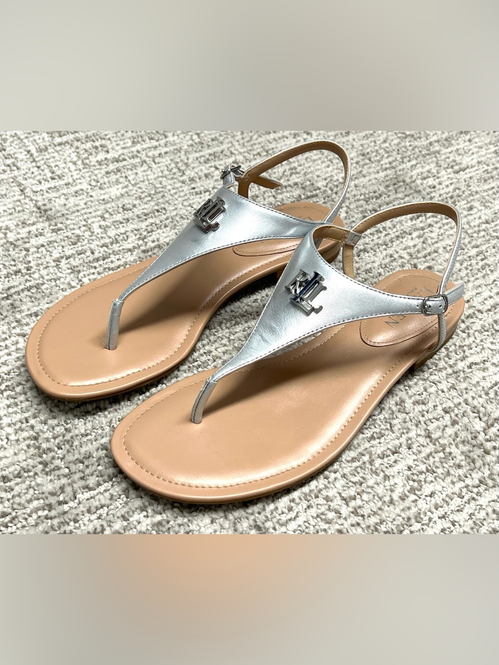 Lauren Ralph Lauren Ellington leather silver thong sandals 7